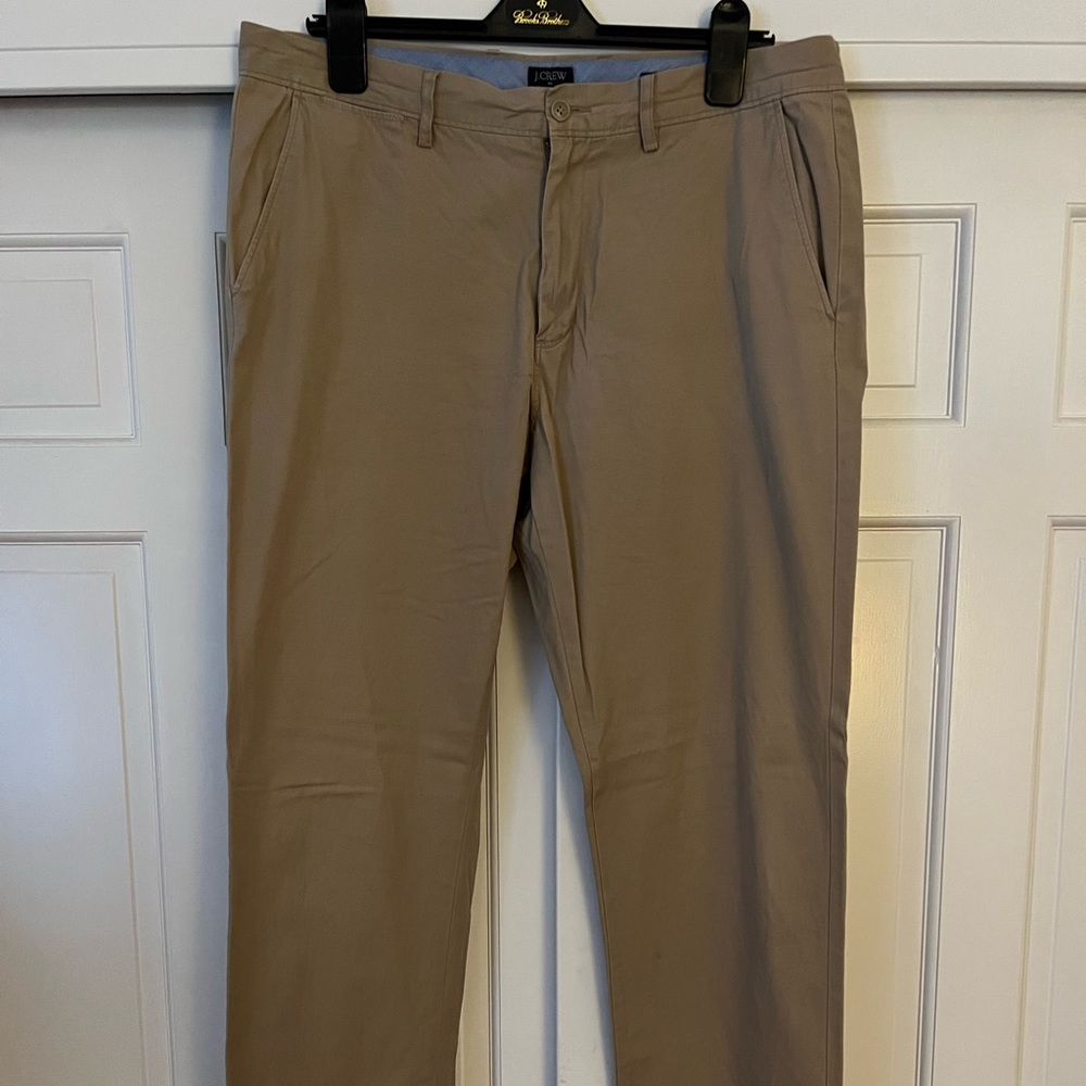 Men’s Jcrew summer weight khaki pants
